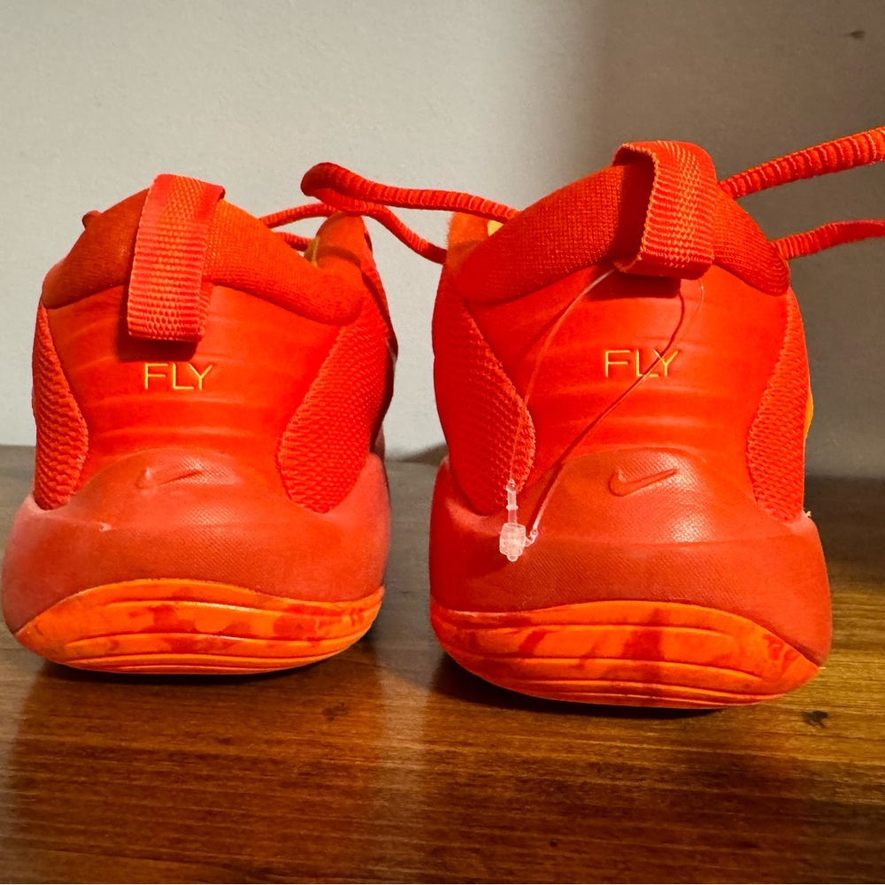 Nike ISoFly Youth size 5 - Picture 3 of 5